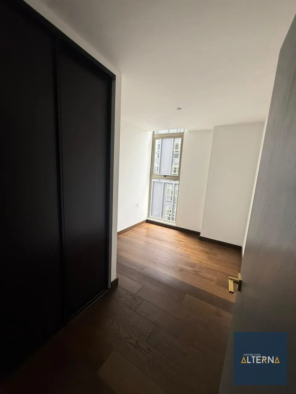 ¡Apartamento en renta en zona 10! ¡Listo para estrenar! — Apartamento en Alquiler en Zona 10, Guatemala, Ciudad — foto 2 de 15