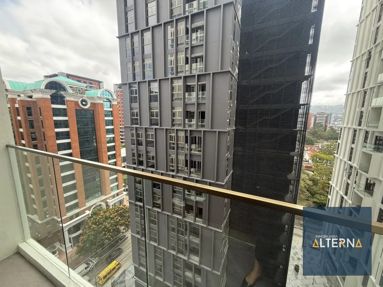 ¡Apartamento en renta en zona 10! ¡Listo para estrenar! — Apartamento en Alquiler en Zona 10, Guatemala, Ciudad — foto 8 de 15