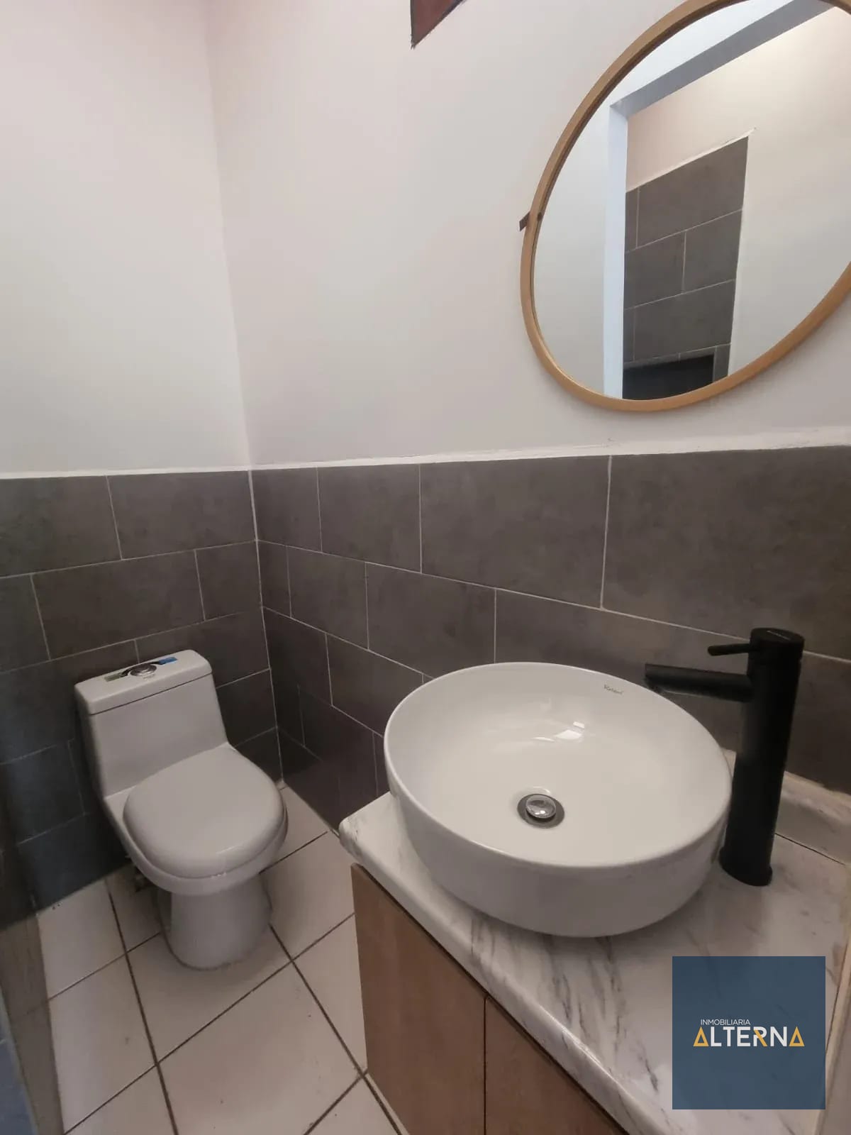 APARTAMENTO EN RENTA EN ZONA 5 Área de san Pedrito — Apartamento en Alquiler en Zona 5, Guatemala, Ciudad — foto 2 de 11