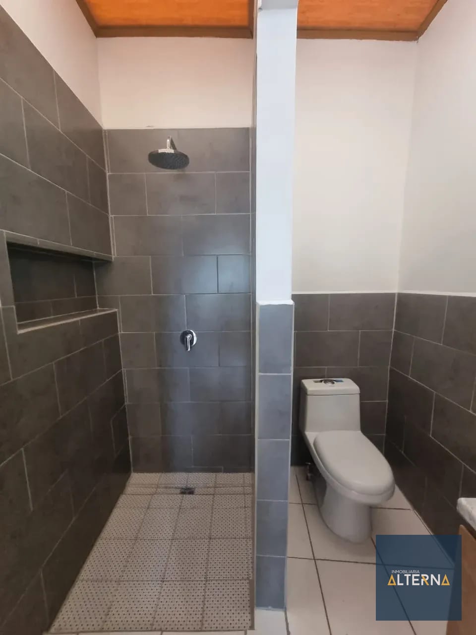 APARTAMENTO EN RENTA EN ZONA 5 Área de san Pedrito — Apartamento en Alquiler en Zona 5, Guatemala, Ciudad — foto 2 de 6