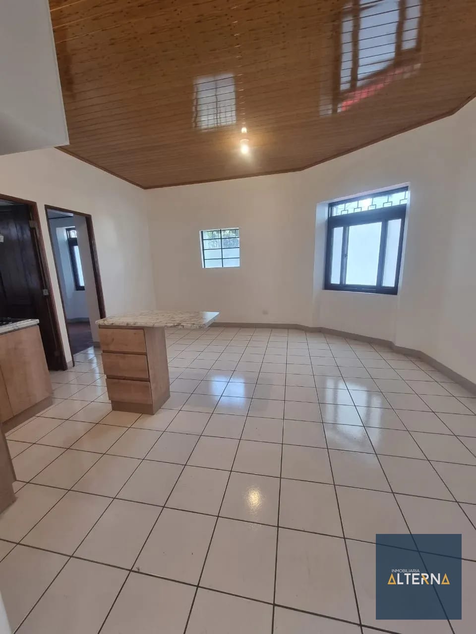 APARTAMENTO EN RENTA EN ZONA 5 Área de san Pedrito — Apartamento en Alquiler en Zona 5, Guatemala, Ciudad — foto 3 de 6