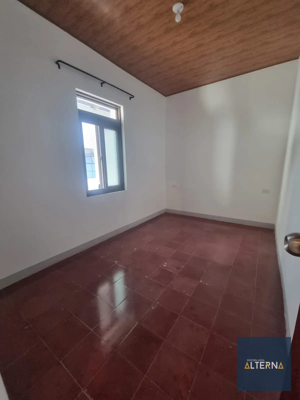 APARTAMENTO EN RENTA EN ZONA 5 Área de san Pedrito — Apartamento en Alquiler en Zona 5, Guatemala, Ciudad — foto 5 de 6
