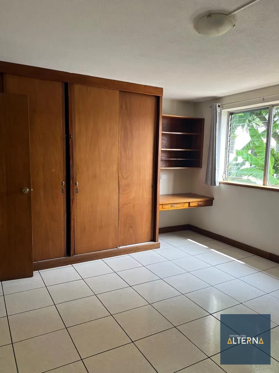 Apartamento en Renta Zona 9 — Apartamento en Alquiler en Zona 9, Guatemala, Ciudad — foto 1 de 12