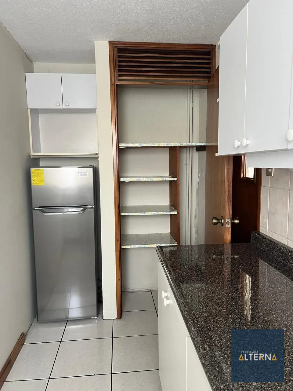Apartamento en Renta Zona 9 — Apartamento en Alquiler en Zona 9, Guatemala, Ciudad — foto 3 de 12