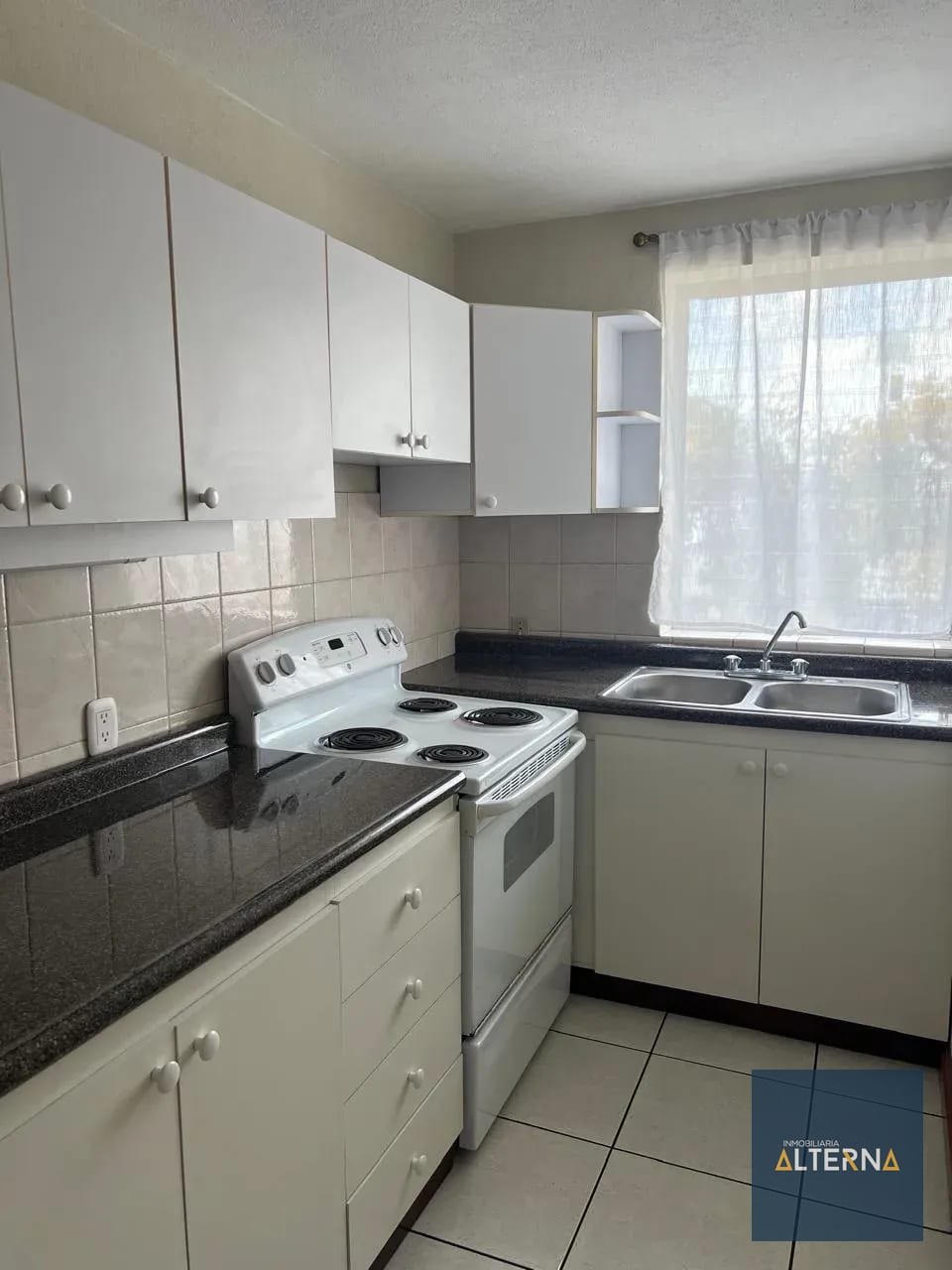 Apartamento en Renta Zona 9 — Apartamento en Alquiler en Zona 9, Guatemala, Ciudad — foto 8 de 12