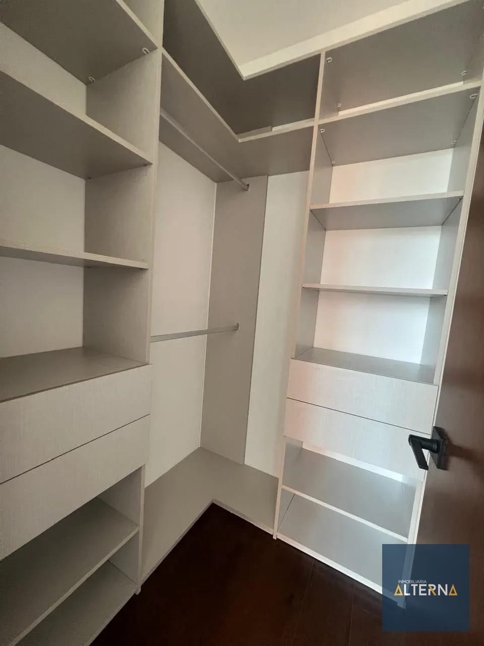 Lindo Apartamento en Venta en el mejor sector de Zona 14 Para Estrena — Apartamento en Venta en Zona 14, Guatemala, Ciudad — foto 1 de 15