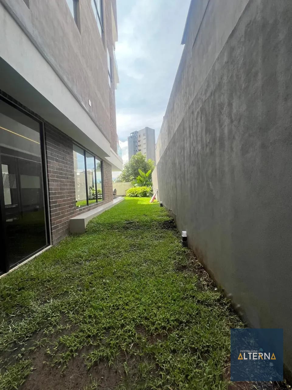 Lindo Apartamento en Venta en el mejor sector de Zona 14 Para Estrena — Apartamento en Venta en Zona 14, Guatemala, Ciudad — foto 11 de 15