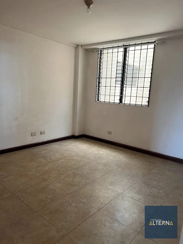 Apartamento en Renta en zona 10 muy cerca de centro medico — Apartamento en Alquiler en Zona 10, Guatemala, Ciudad — foto 3 de 9