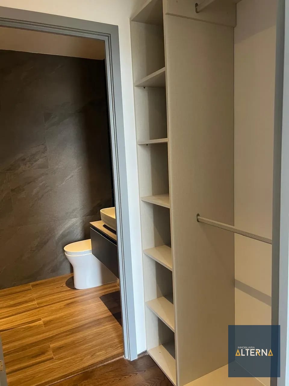 Apartamento en renta zona 10 EDIFICIO ATARAH — Apartamento en Alquiler en Zona 10, Guatemala, Ciudad — foto 5 de 16