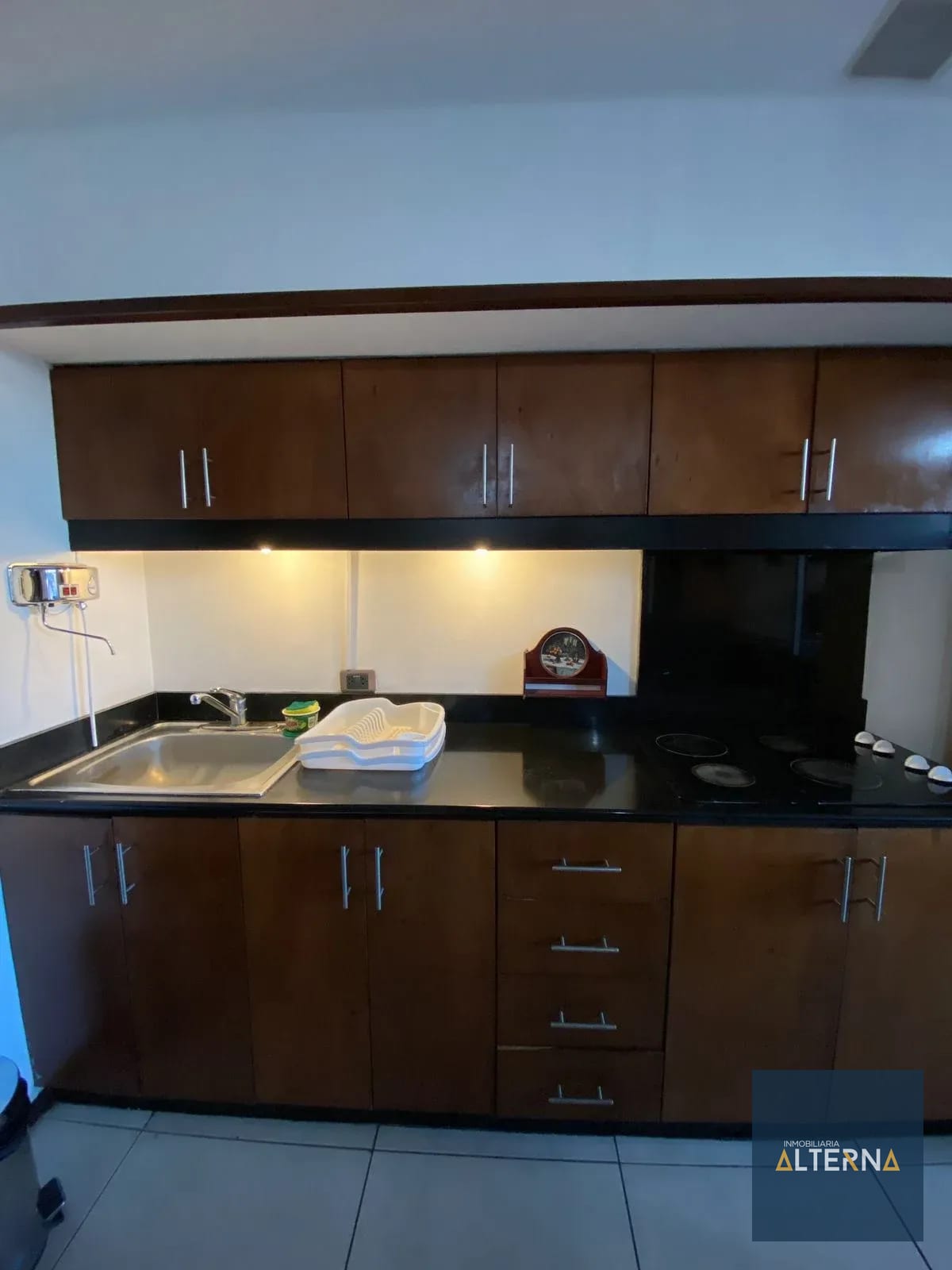 Apartamento Amueblado en Renta en Zona 13 — Apartamento en Alquiler en Zona 13, Guatemala, Ciudad — foto 3 de 12