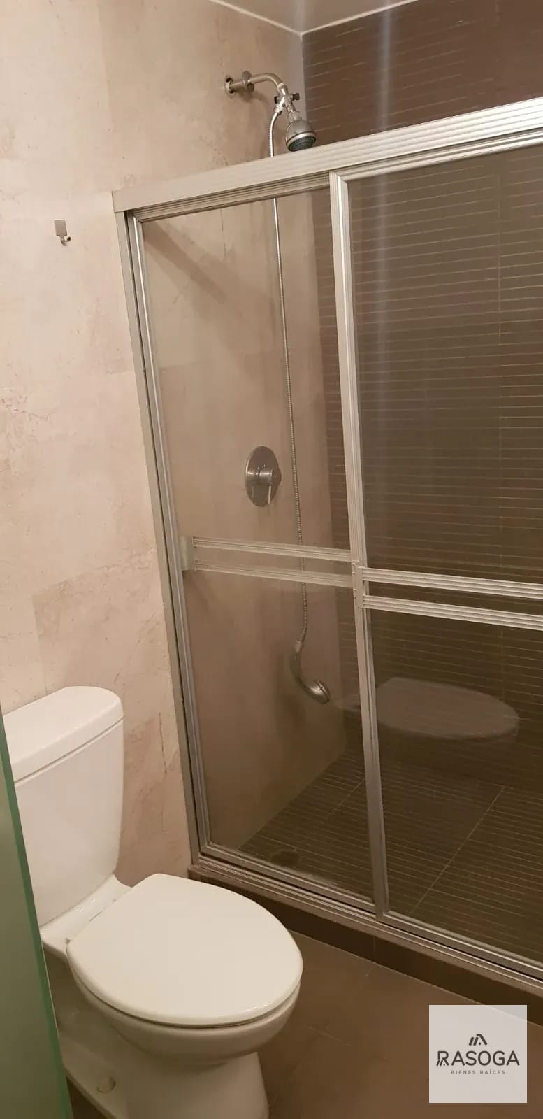 RENTO APARTAMENTO, DE OPORTUNIDAD, EN ZONA 10 — Apartamento en Alquiler en Zona 10, Guatemala, Ciudad — foto 9 de 11