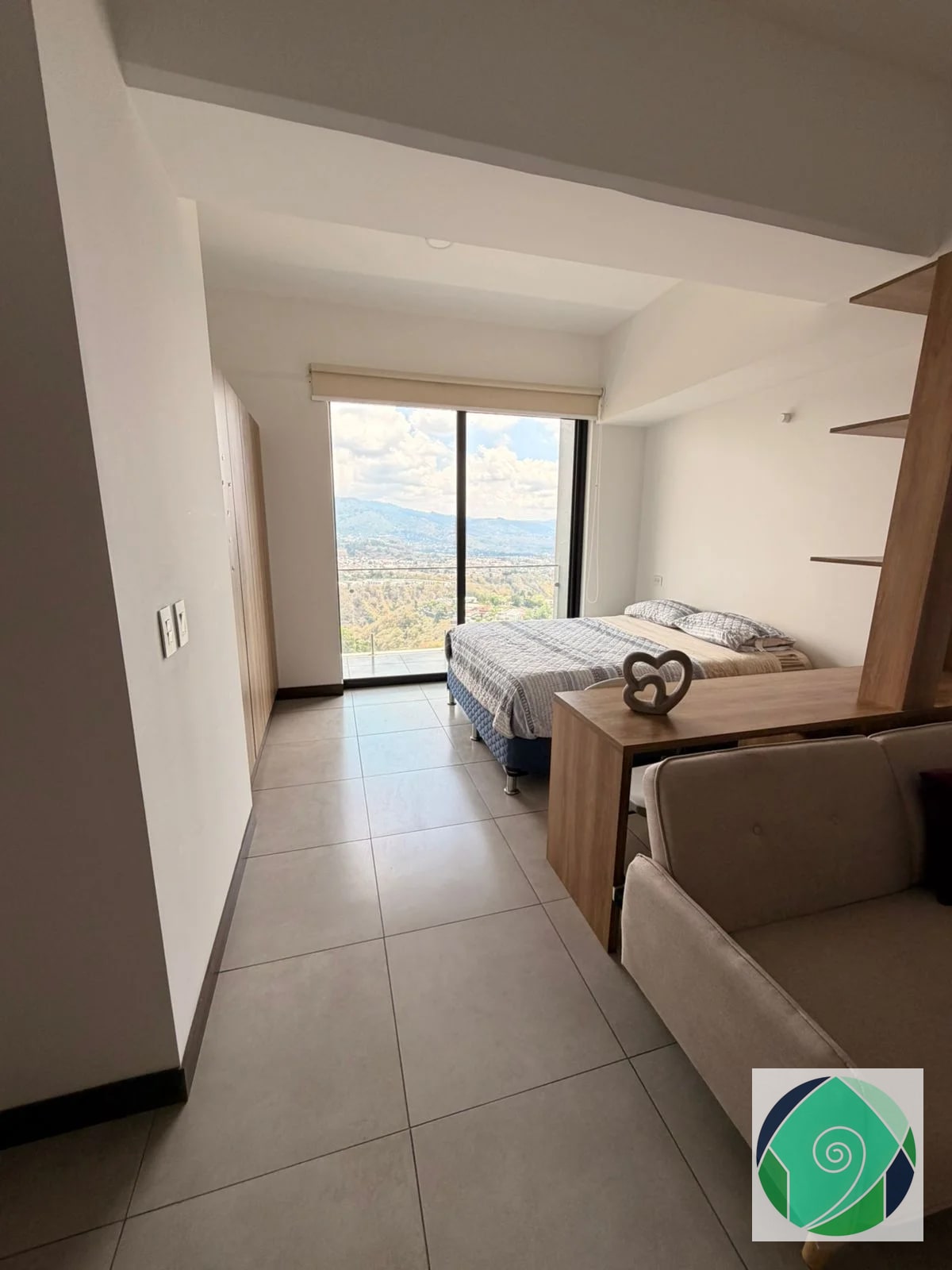 ALQUILER APARTAMENTO AMUEBLADO EN ZONA 13 — Apartamento en Alquiler en Elemento Plaza Berlín, Zona 13, Guatemala, Ciudad — foto 9 de 11