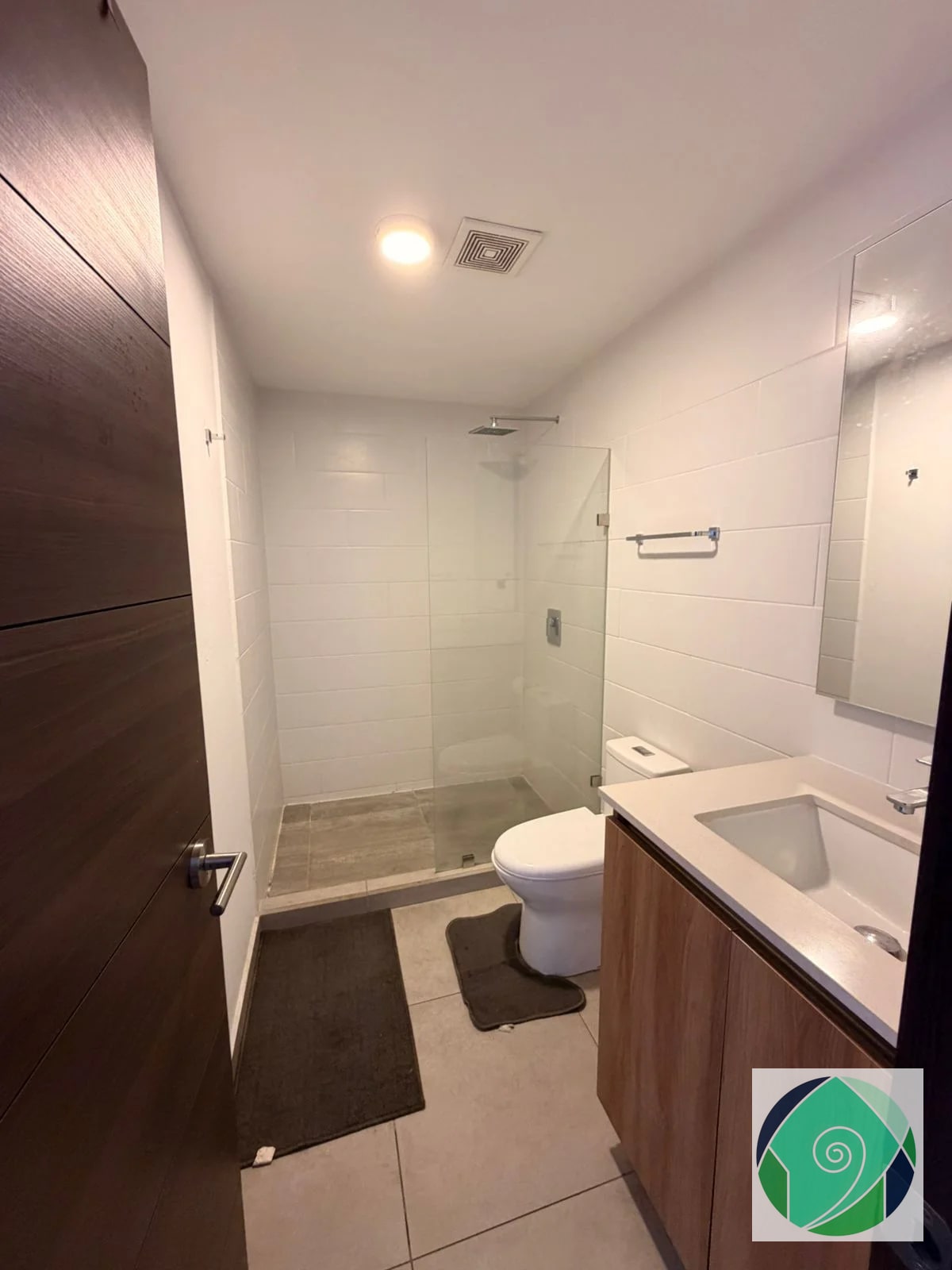ALQUILER APARTAMENTO AMUEBLADO EN ZONA 13 — Apartamento en Alquiler en Elemento Plaza Berlín, Zona 13, Guatemala, Ciudad — foto 4 de 11