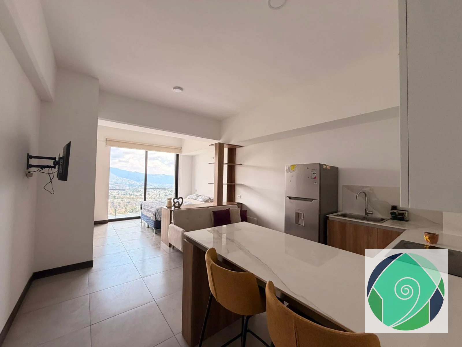 ALQUILER APARTAMENTO AMUEBLADO EN ZONA 13 — Apartamento en Alquiler en Elemento Plaza Berlín, Zona 13, Guatemala, Ciudad — foto 2 de 11