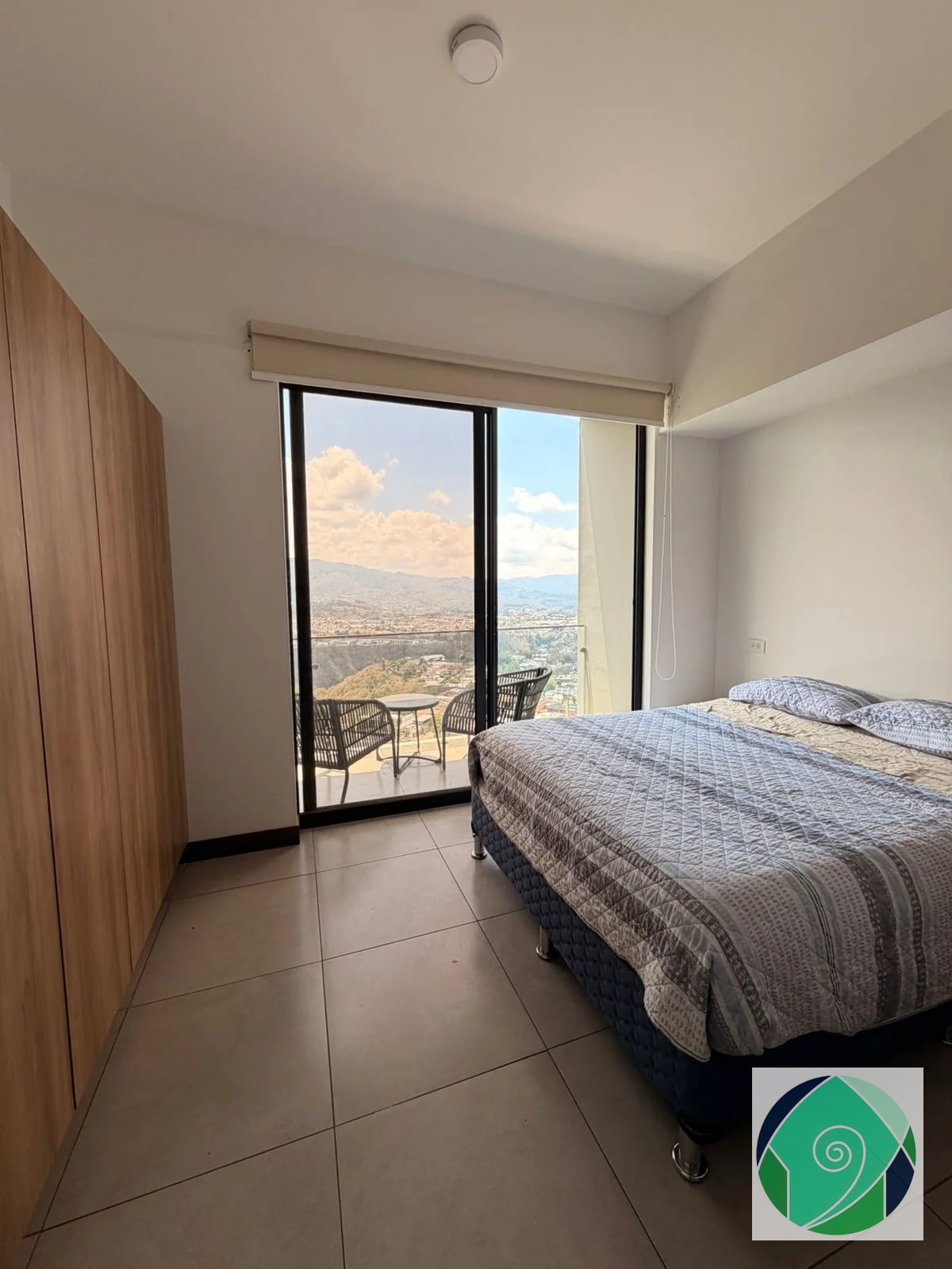 ALQUILER APARTAMENTO AMUEBLADO EN ZONA 13 — Apartamento en Alquiler en Elemento Plaza Berlín, Zona 13, Guatemala, Ciudad — foto 10 de 11