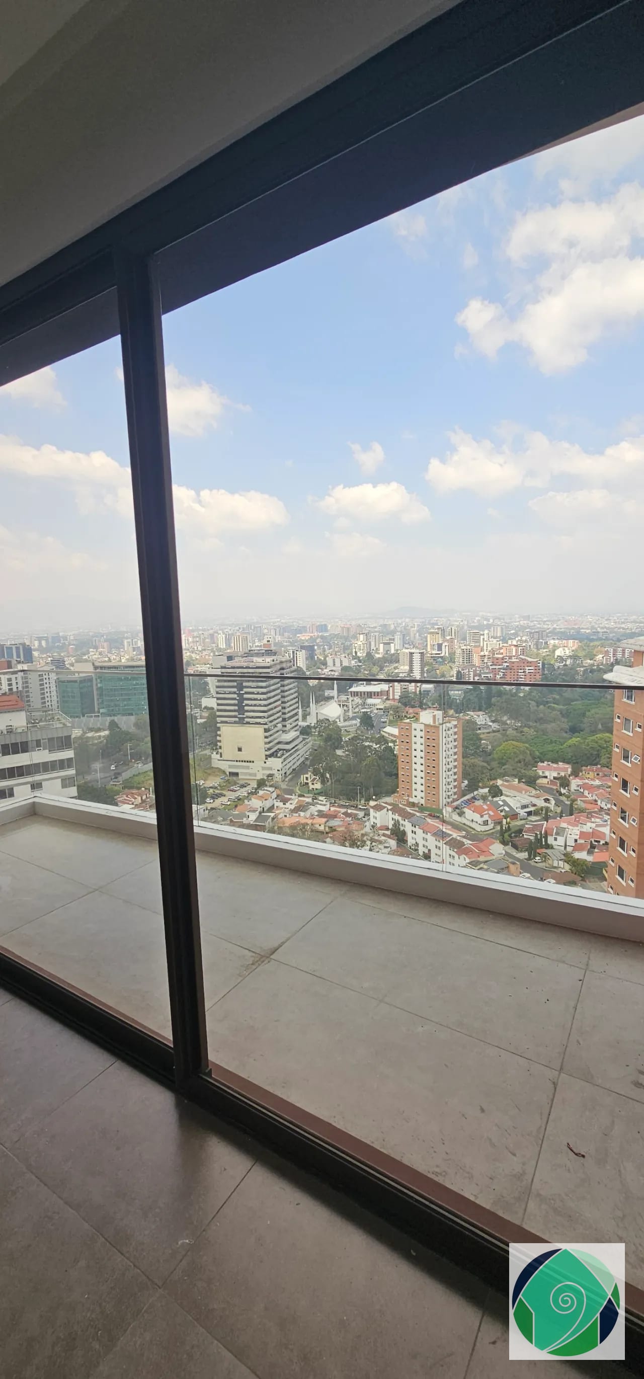 Venta apartamento de 2 habitaciones en San Lázaro, Zona 15 - Image 3