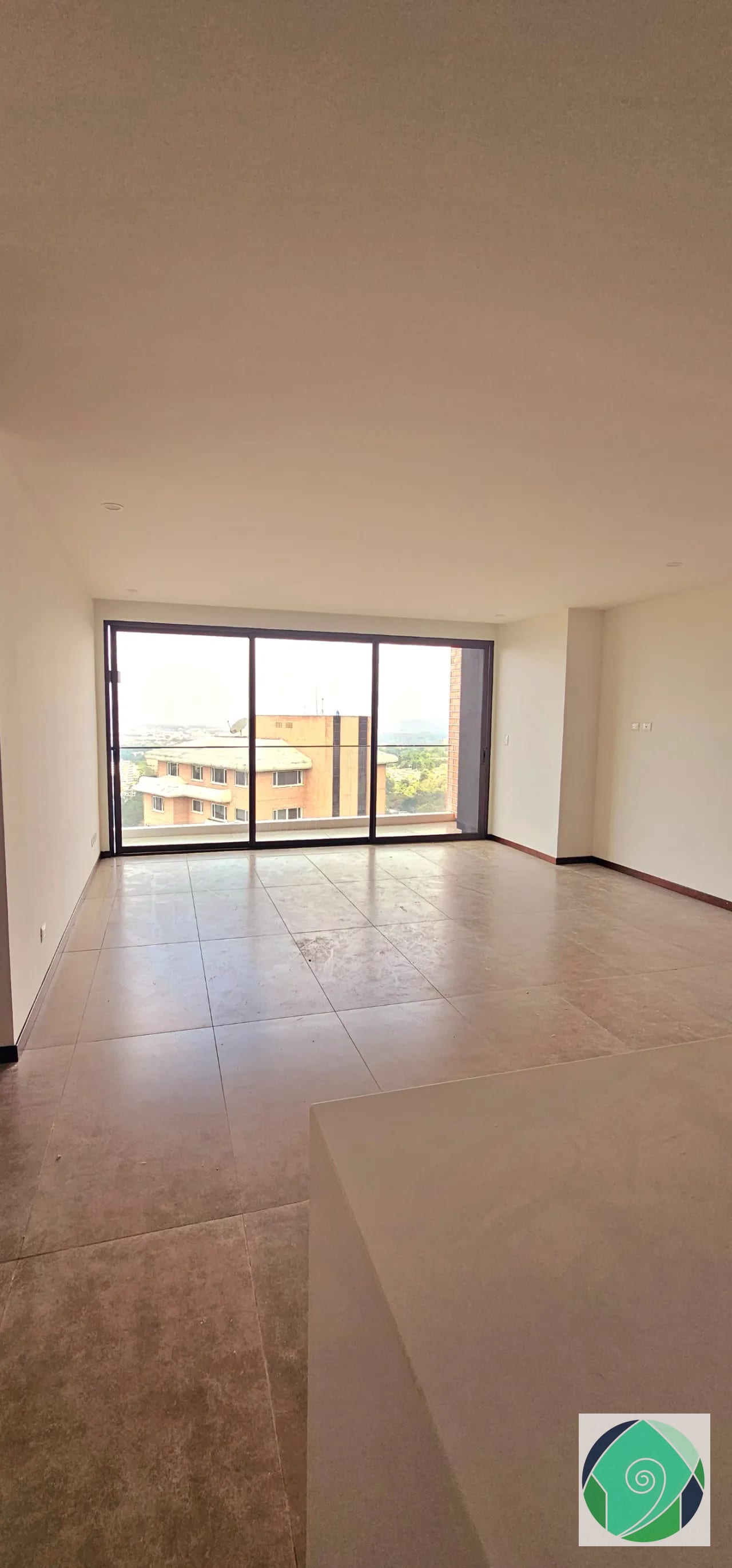 Venta apartamento de 2 habitaciones en San Lázaro, Zona 15 - Image 1