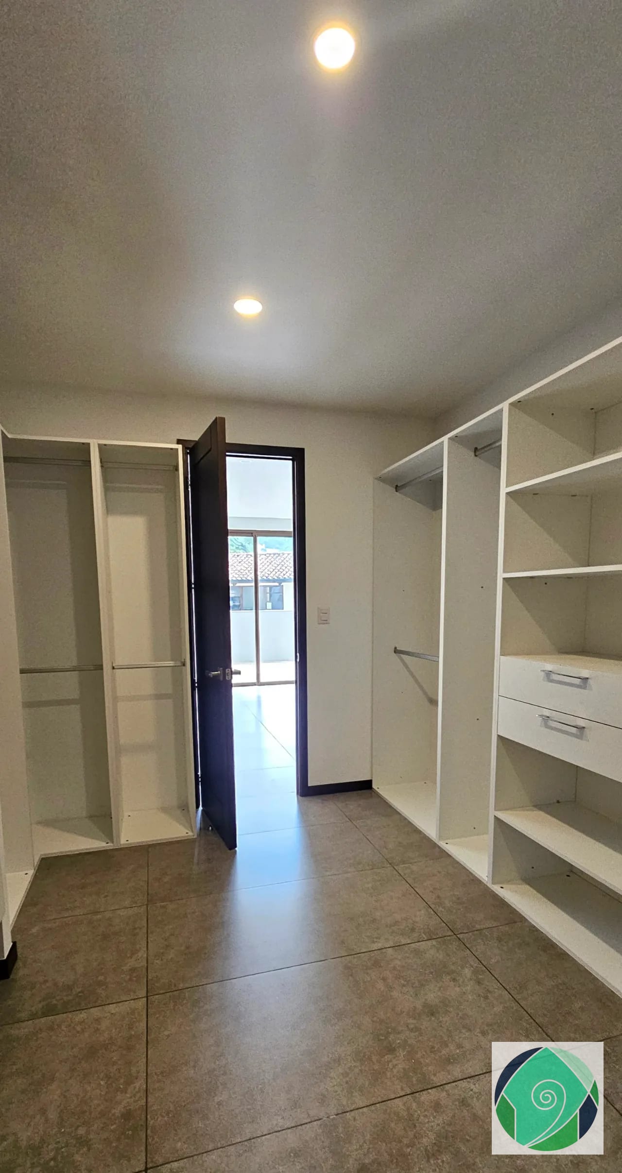Alquiler Apto de 3 Habitaciones y Terraza en Zona 15 — Apartamento en Alquiler en Albero San Lazaro, Zona 15, Guatemala, Ciudad — foto 13 de 17