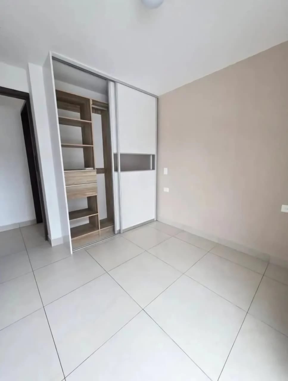 Renta Apartamento BE14 -Sector La Villa- Zona 14 — Apartamento en Alquiler en Zona 14, Guatemala, Ciudad — foto 6 de 12