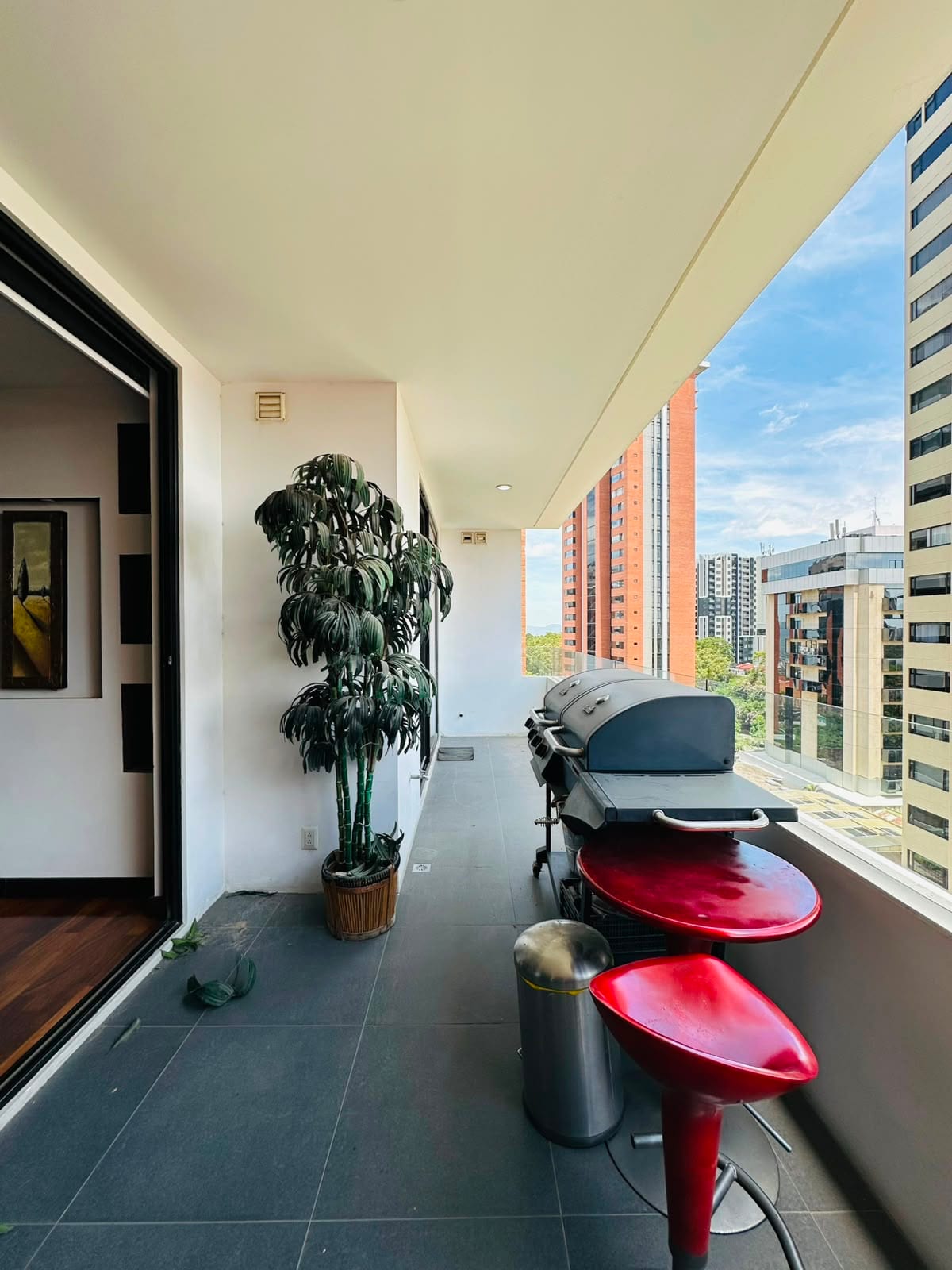 Apartamento amueblado en renta zoma 14 — Apartamento en Alquiler en Lantana, Zona 14, Guatemala, Ciudad — foto 3 de 6