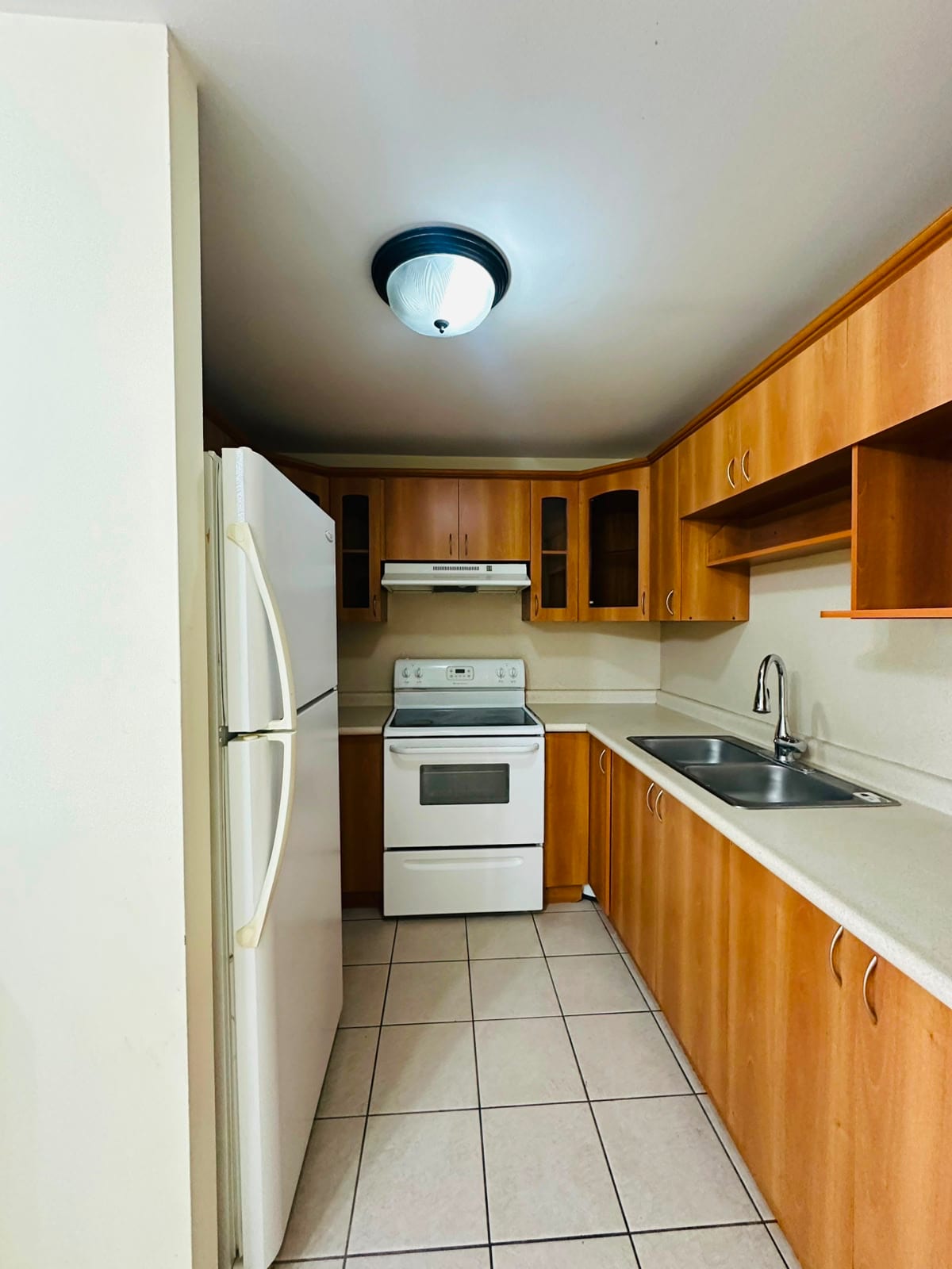 Apartamento en renta zona 14 — Apartamento en Alquiler en Santorini, Zona 14, Guatemala, Ciudad — foto 2 de 6