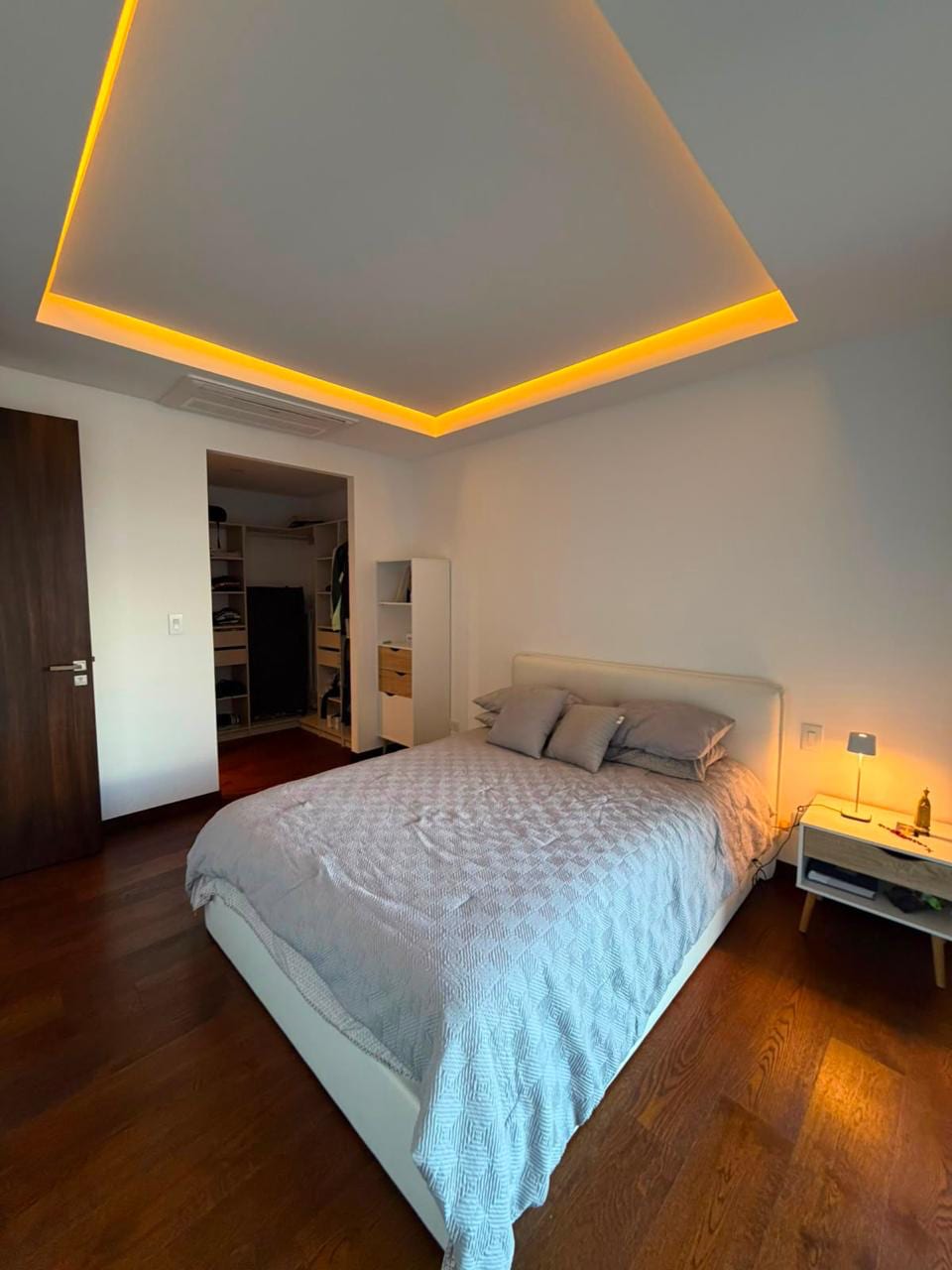 Hermoso apartamento amueblado de 1 habitación — Apartamento en Alquiler en Zona 10, Guatemala, Ciudad — foto 3 de 5