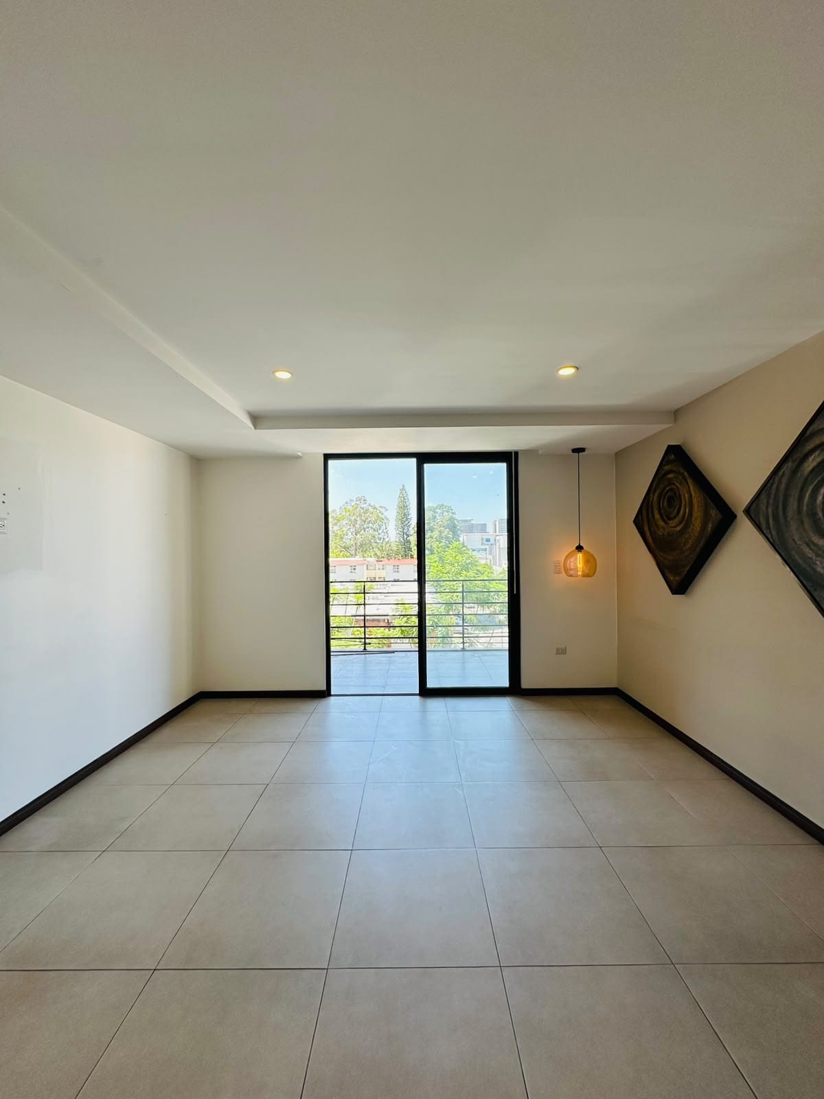 Apartamento en renta zona 10 — Apartamento en Alquiler en Zona 10, Guatemala, Ciudad — foto 3 de 6