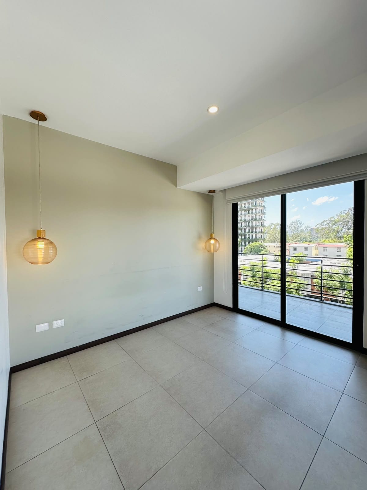Apartamento en renta zona 10 — Apartamento en Alquiler en Zona 10, Guatemala, Ciudad — foto 2 de 6