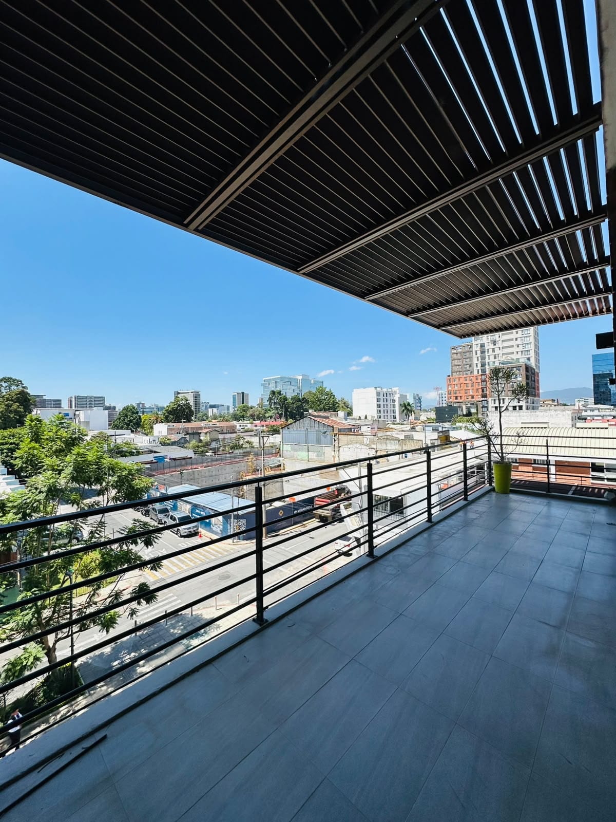 Apartamento en renta zona 10 — Apartamento en Alquiler en Zona 10, Guatemala, Ciudad — foto 6 de 6