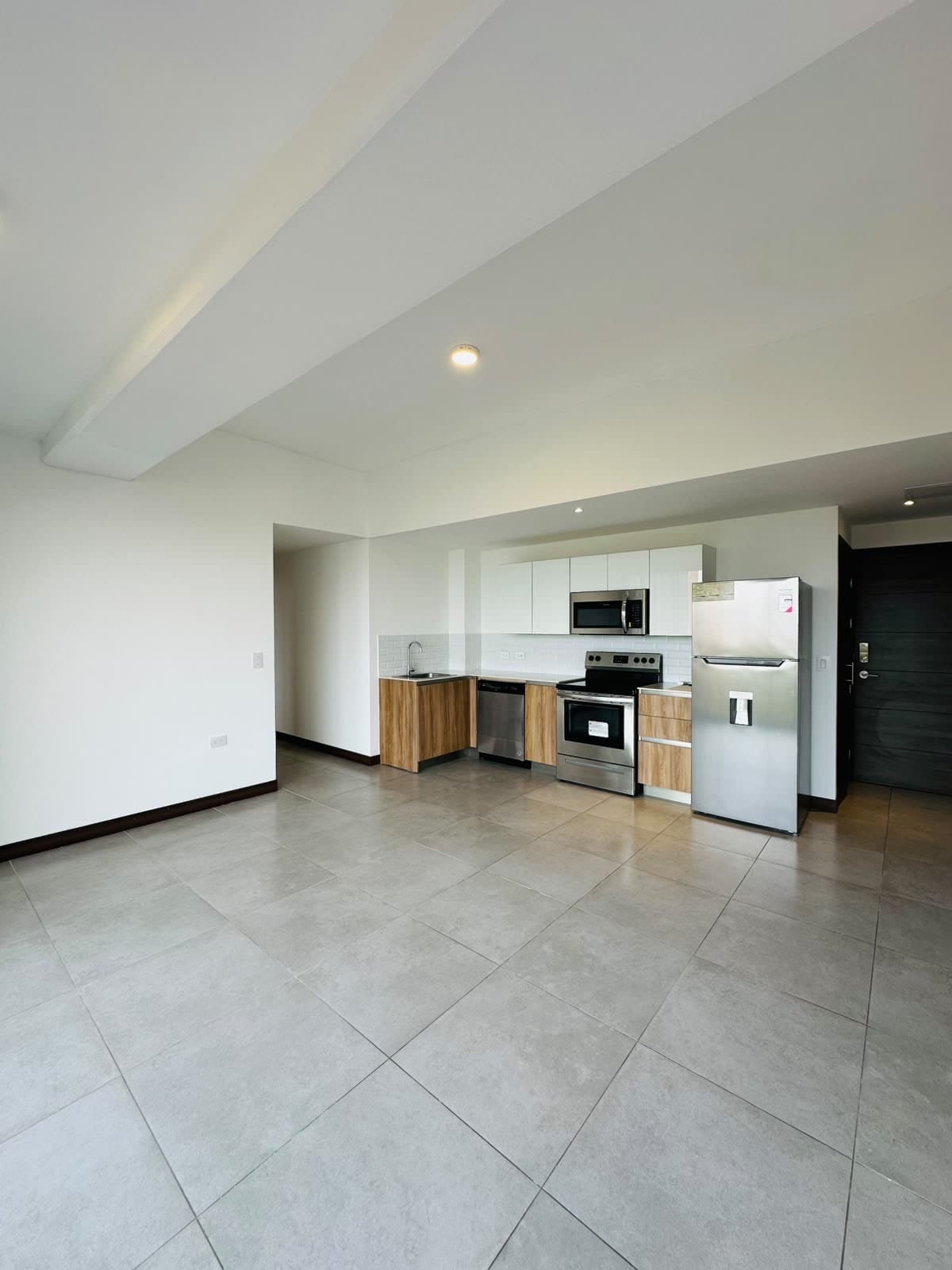 Apartamento en renta Zona 13 — Apartamento en Alquiler en Elemento Plaza Berlín, Zona 13, Guatemala, Ciudad — foto 3 de 7