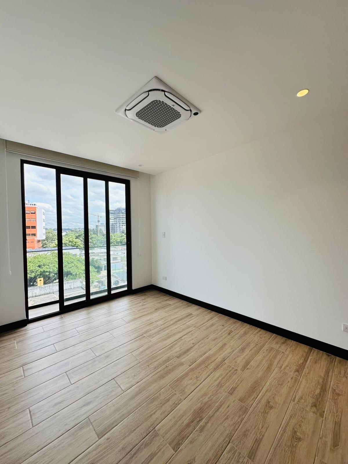 Hermoso apartamento en zona 13 — Apartamento en Alquiler en Zona 13, Guatemala, Ciudad — foto 4 de 5