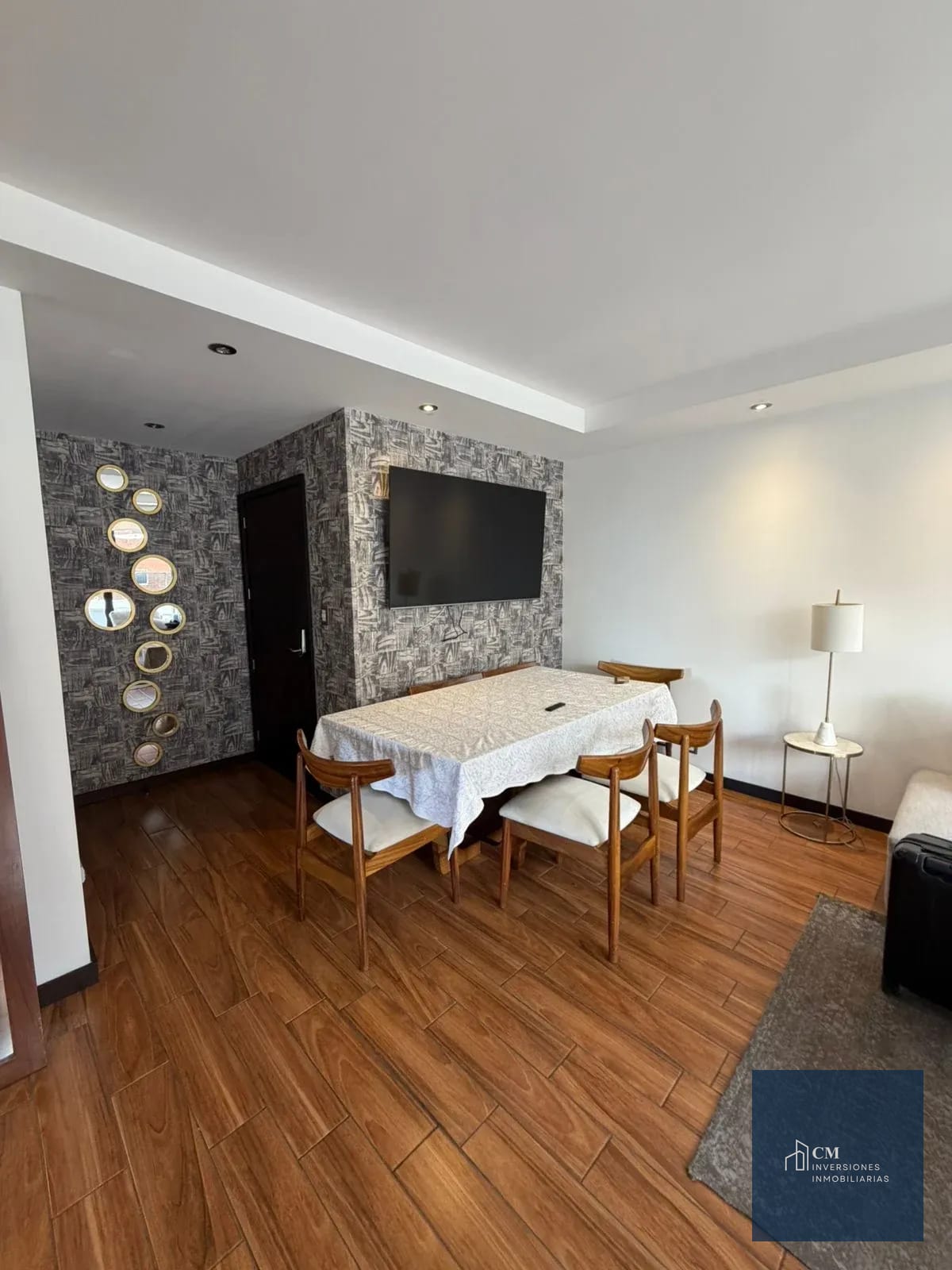 Comedor — Vive con estilo en Vista Hermosa I: apartamento amueblado en renta Z15 — Apartamento en Alquiler en Vista Hermosa I, Zona 15, Guatemala, Ciudad — foto 3 de 14
