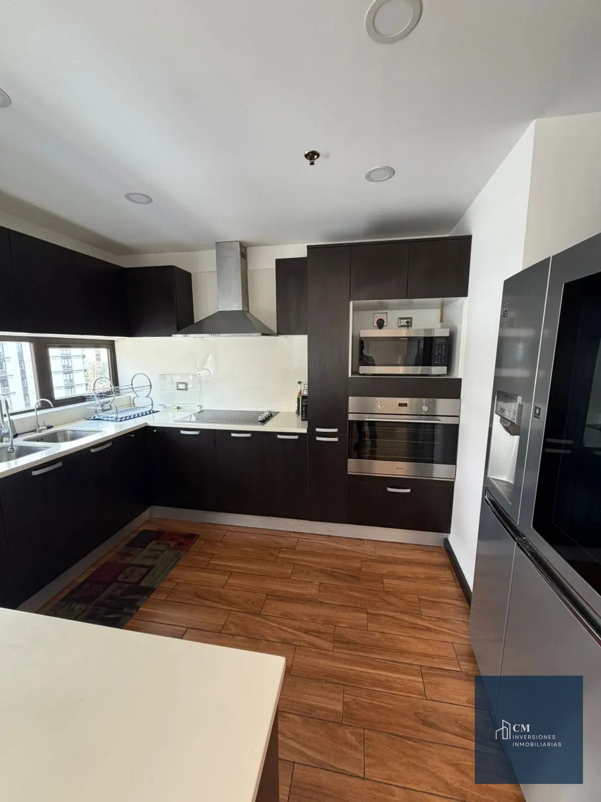 Cocina — Vive con estilo en Vista Hermosa I: apartamento amueblado en renta Z15 — Apartamento en Alquiler en Vista Hermosa I, Zona 15, Guatemala, Ciudad — foto 4 de 14