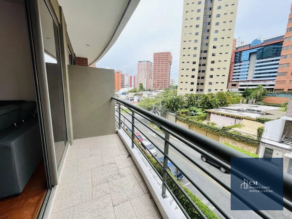 Balcón — Apartamento en Renta, Quinta Avenida Zona 14 — Apartamento en Alquiler en Quinta Avenida, Zona 14, Guatemala, Ciudad — foto 2 de 12
