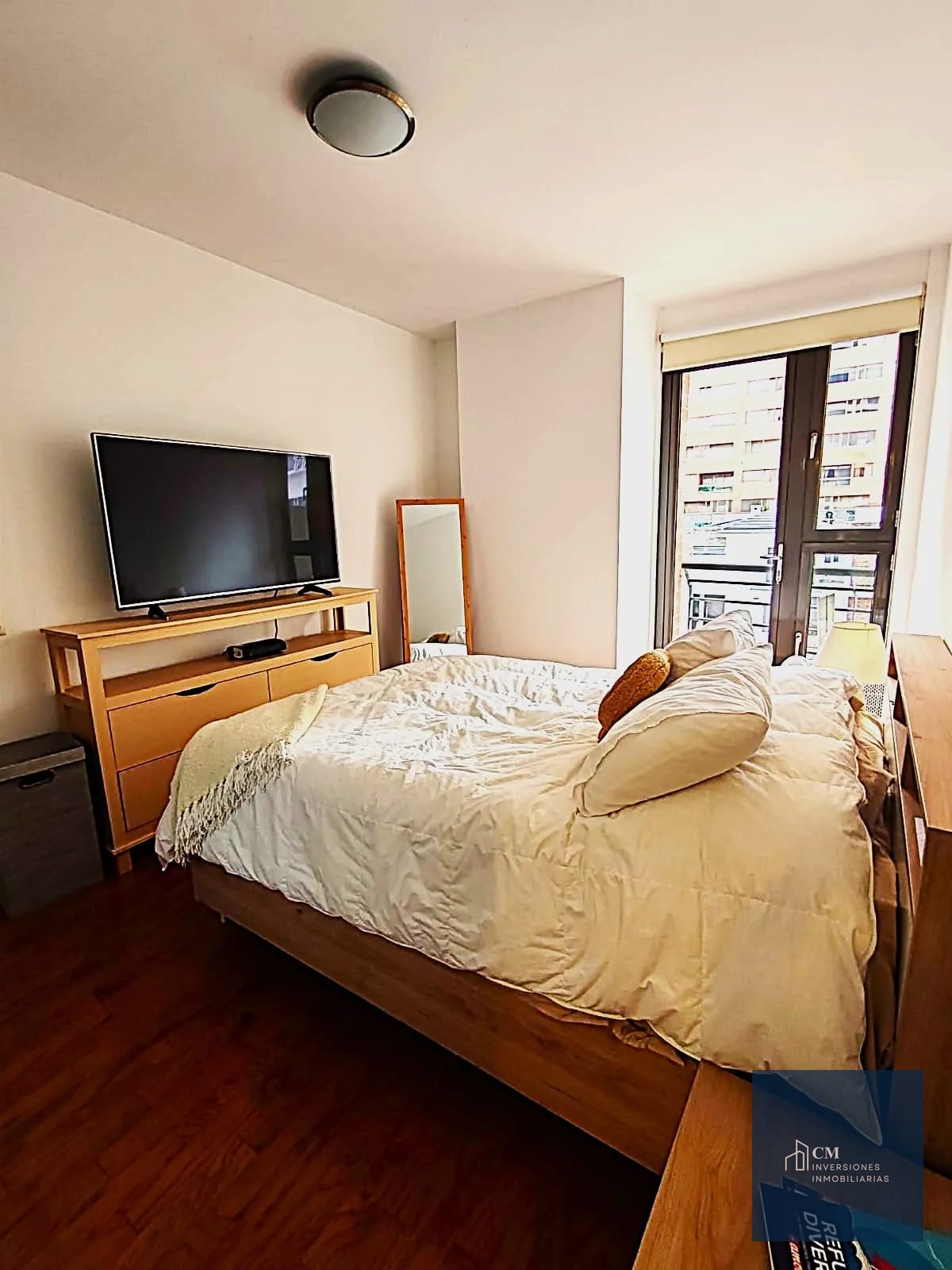 Dormitorio principal — Apartamento en Renta, Quinta Avenida Zona 14 — Apartamento en Alquiler en Quinta Avenida, Zona 14, Guatemala, Ciudad — foto 7 de 12