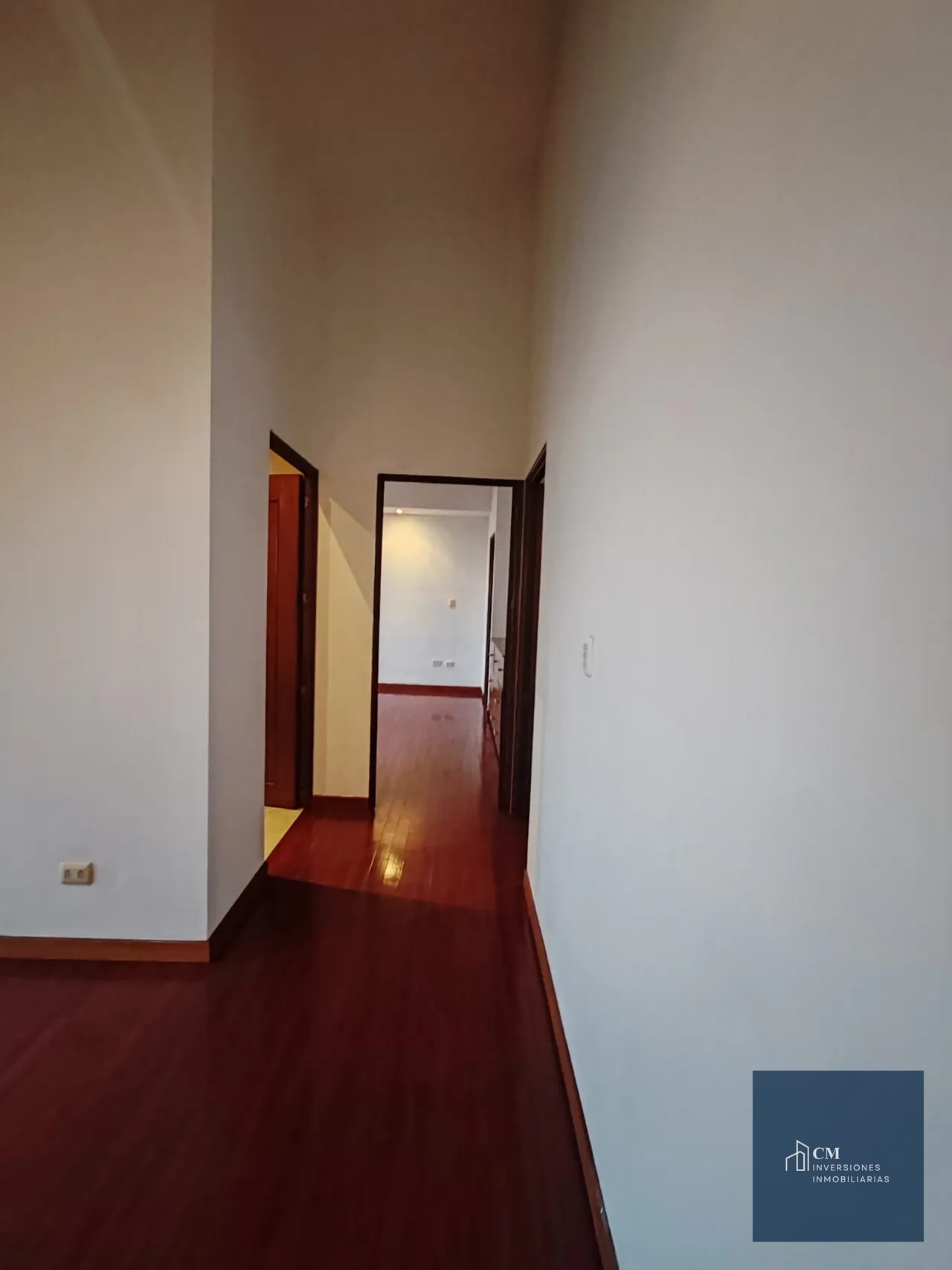 Pasillo — ¡Apartamento con hermosas vistas en Km 9.5 en Carretera al Salvador! — Apartamento en Venta en Carretera a El Salvador, Guatemala, Ciudad — foto 9 de 17