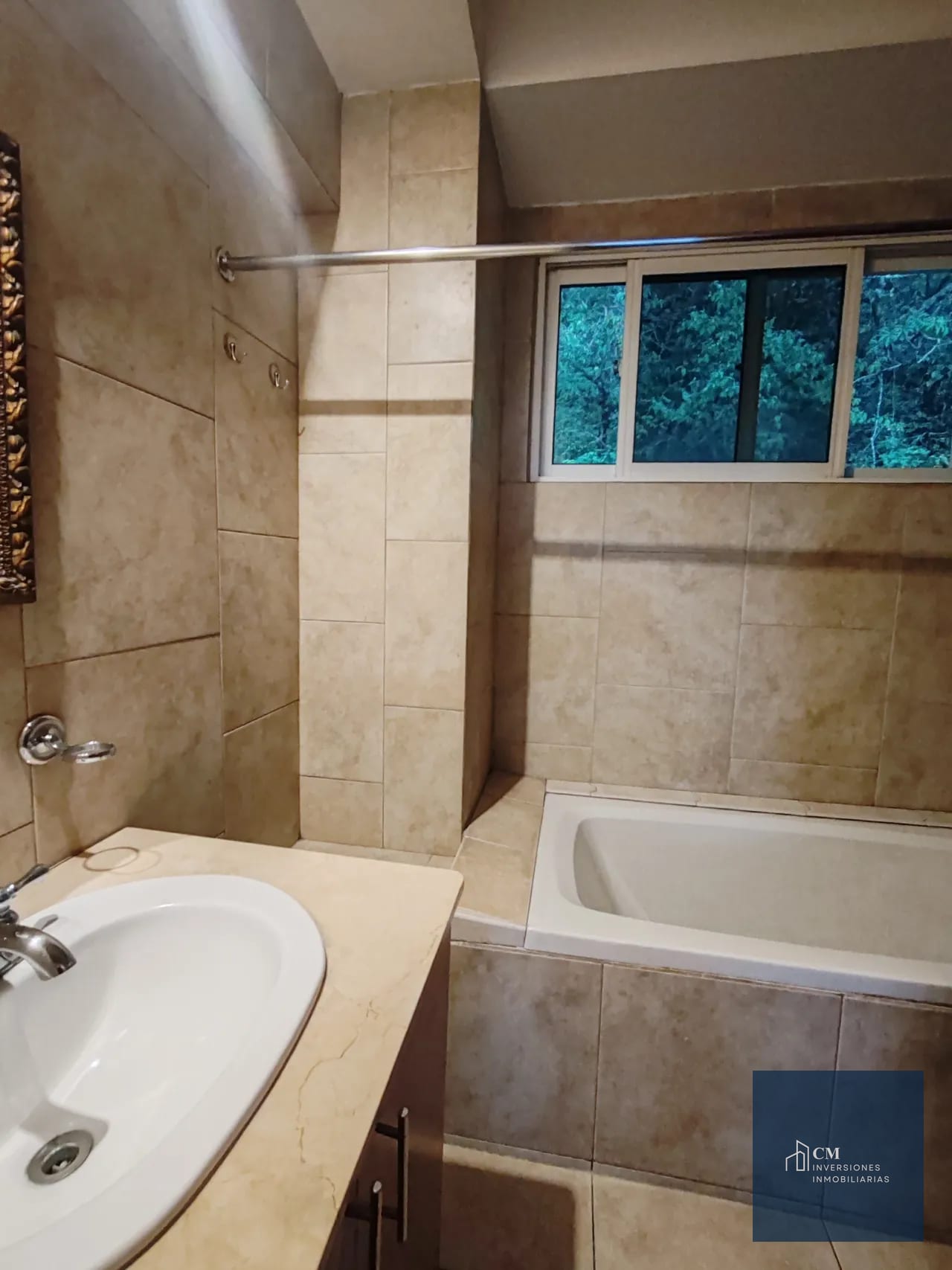 Baño — ¡Apartamento con hermosas vistas en Km 9.5 en Carretera al Salvador! — Apartamento en Venta en Carretera a El Salvador, Guatemala, Ciudad — foto 11 de 17