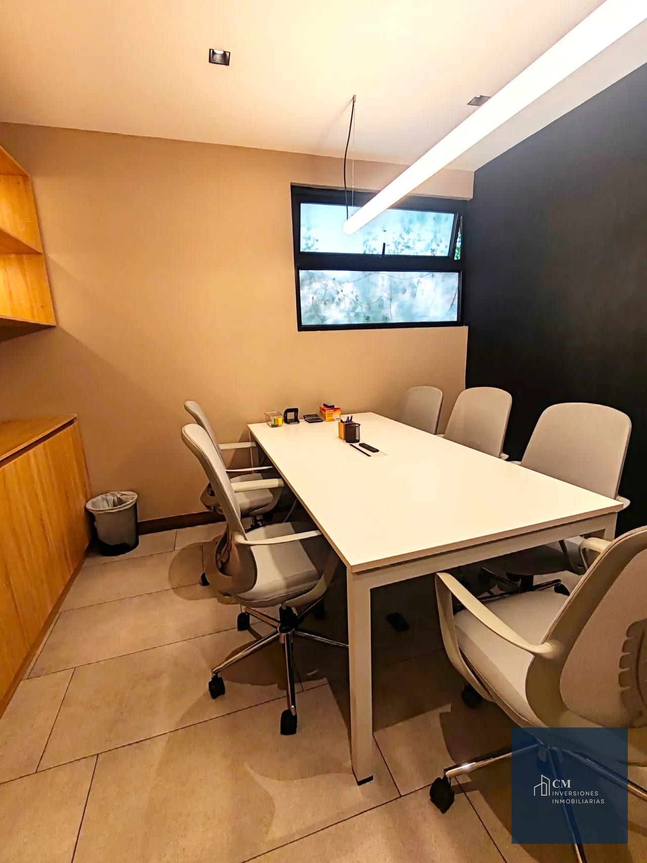 Sala de Sesiones — APARTAMENTO EN ZONA 15, VH II. ¡Comodidad, estilo y amenidades! — Apartamento en Alquiler en Vista Hermosa II, Zona 15, Guatemala, Ciudad — foto 14 de 17