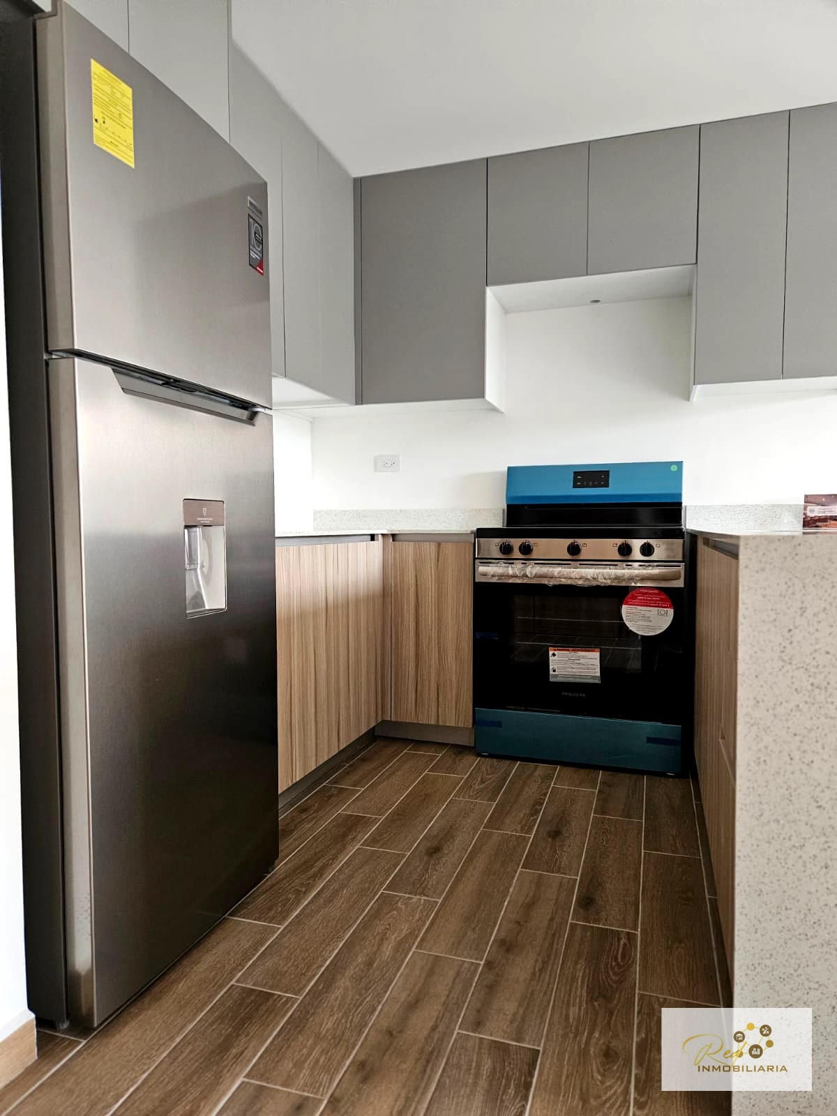 RENTA APARTAMENTO EXCLUSIVO PARQUE 14, Zona Residencial Premium — Apartamento en Alquiler en Zona 14, Guatemala, Ciudad — foto 8 de 14