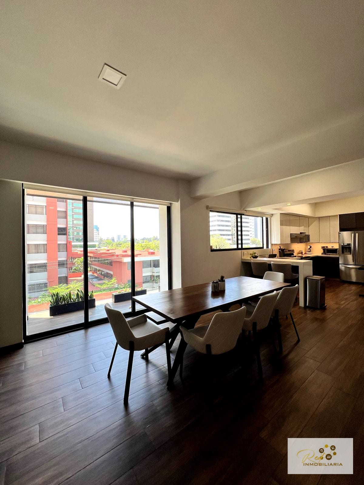 🏙️ Apartamento en Venta – Edificio Casa Clara, Zona 10 — Apartamento en Venta en Zona 10, Guatemala, Ciudad — foto 3 de 11