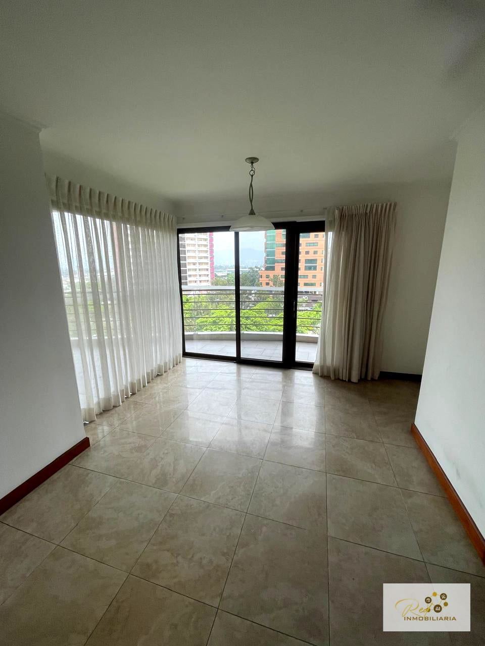 🏢 EN ALQUILER – TADEUS ZONA 14 — Apartamento en Alquiler en Tadeus, Zona 14, Guatemala, Ciudad — foto 16 de 17