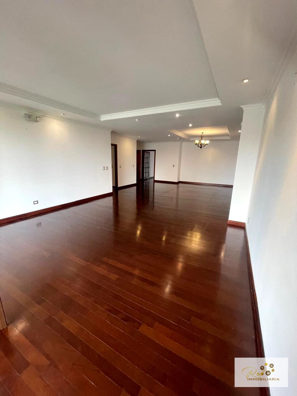 🏢 EN ALQUILER – TADEUS ZONA 14 — Apartamento en Alquiler en Tadeus, Zona 14, Guatemala, Ciudad — foto 13 de 17