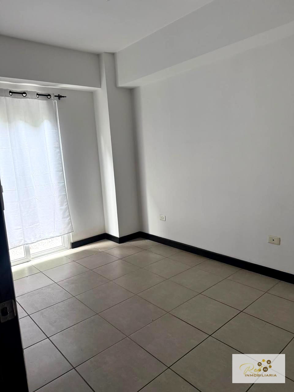 🏠 SE VENDE – Apartamento en Hexa Cañada 16, Zona 16 (camino al Pulte) — Apartamento en Venta en Zona 16, Guatemala, Ciudad — foto 4 de 14