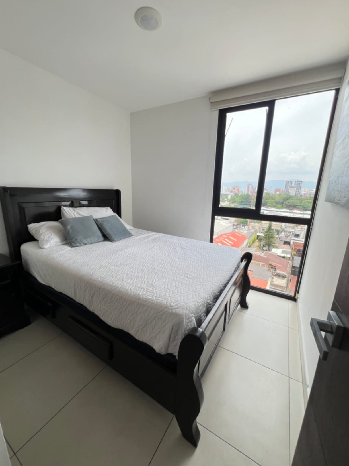 BE14 / Apartamento en Renta / Sin Muebles de 3 Habitaciones — Apartamento en Alquiler en Be14, Zona 14, Guatemala, Ciudad — foto 6 de 11