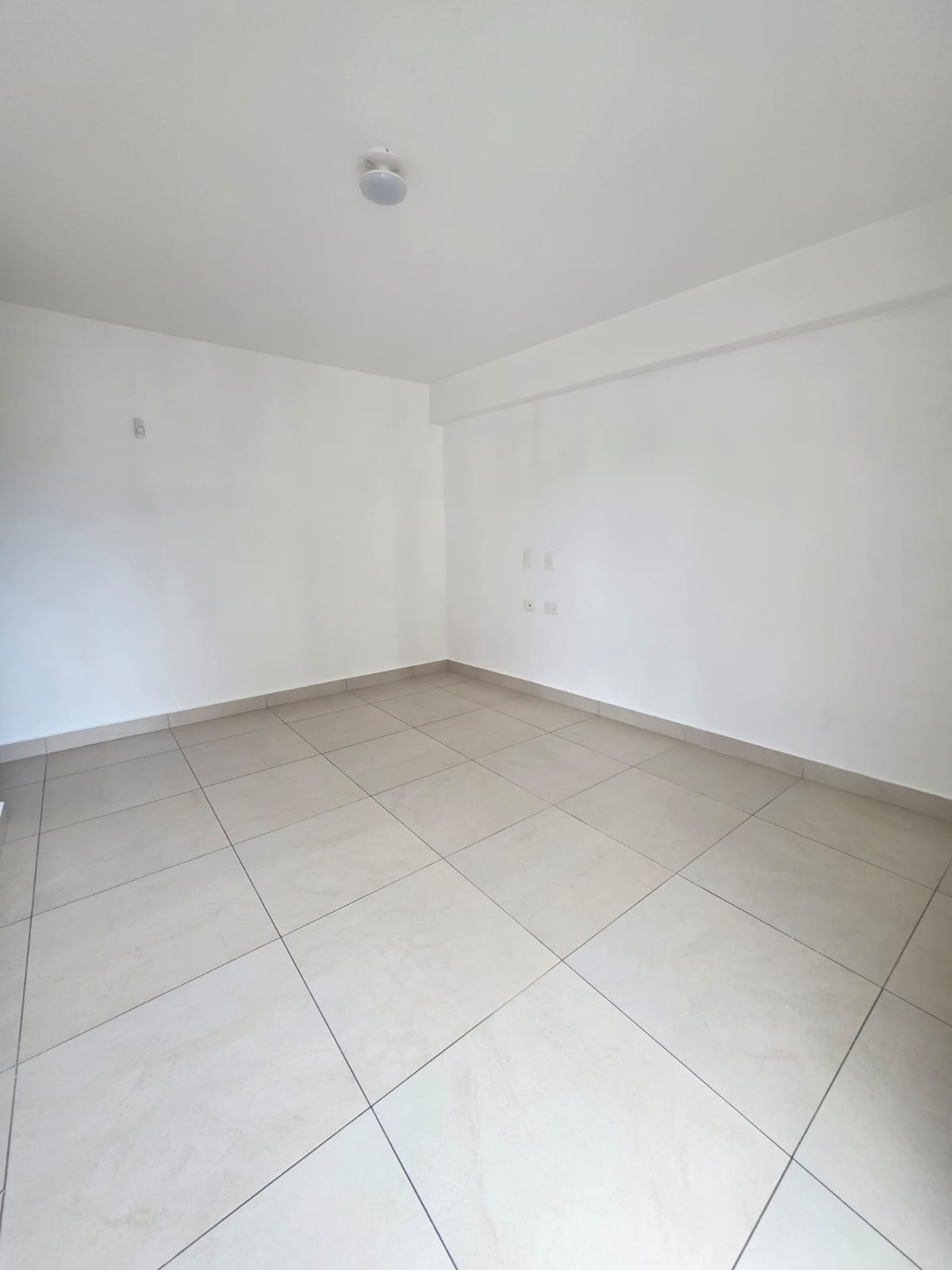 BE14 / APARTAMENTO EN RENTA DE 3 HABITACIONES — Apartamento en Alquiler en Be14, Zona 14, Guatemala, Ciudad — foto 9 de 11