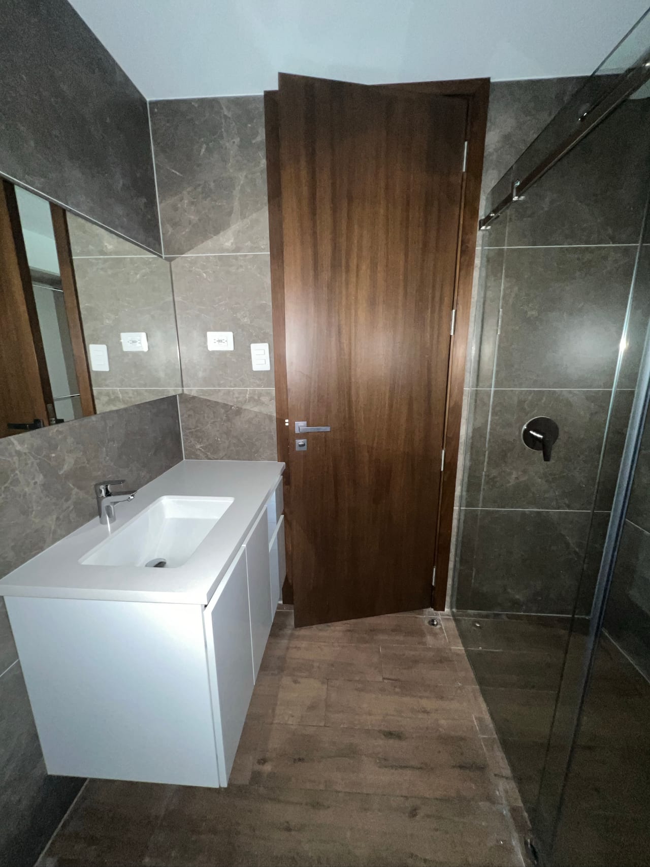 GAURA / APARTAMENTO EN RENTA DE 2 HABITACIONES — Apartamento en Alquiler en Gaura, Zona 15, Guatemala, Ciudad — foto 8 de 12
