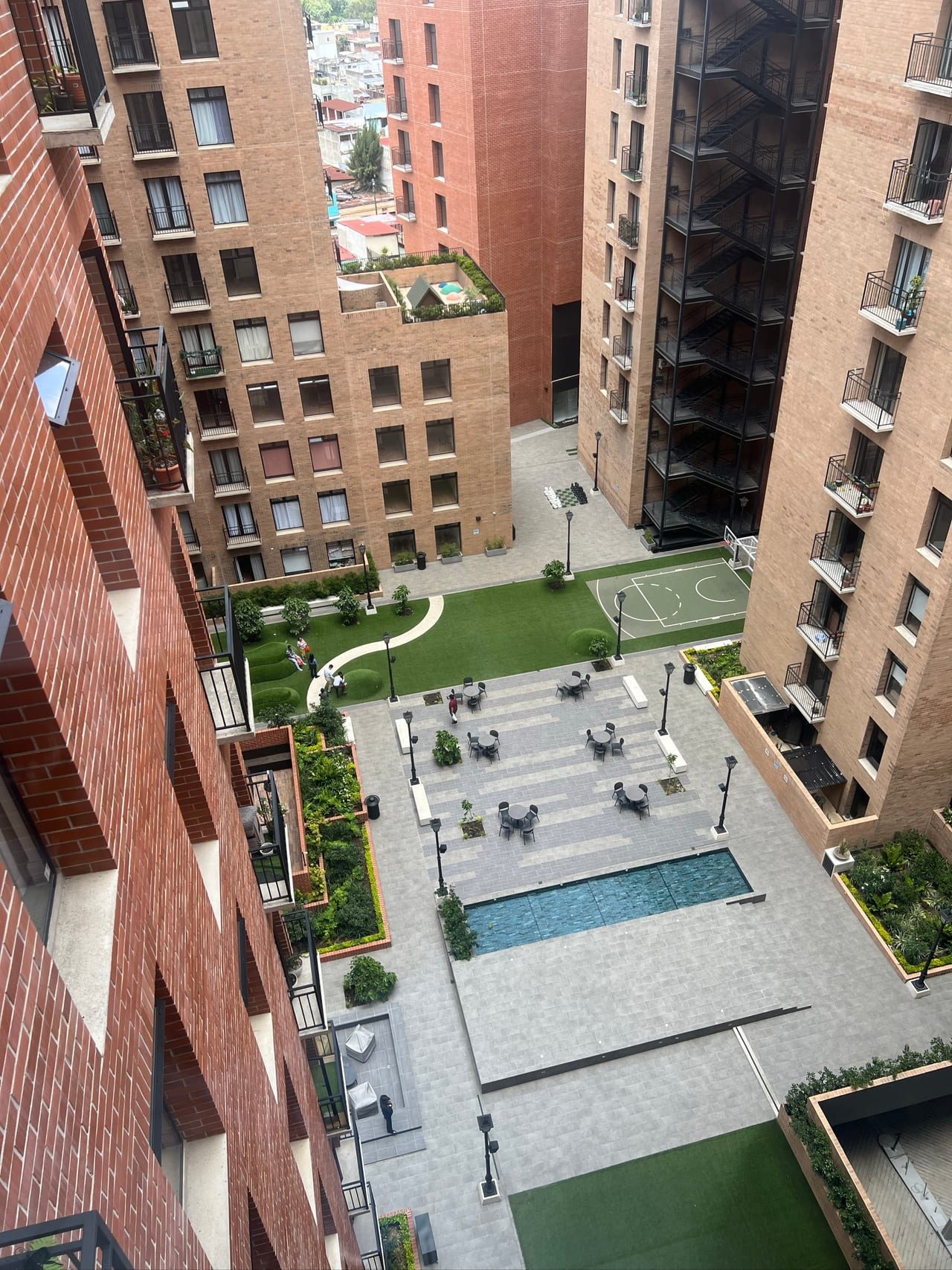 CENTRICO / APARTAMENTO EN RENTA DE 2 HABITACIONES / ZONA 5 — Apartamento en Alquiler en Céntrico, Zona 5, Guatemala, Ciudad — foto 12 de 15