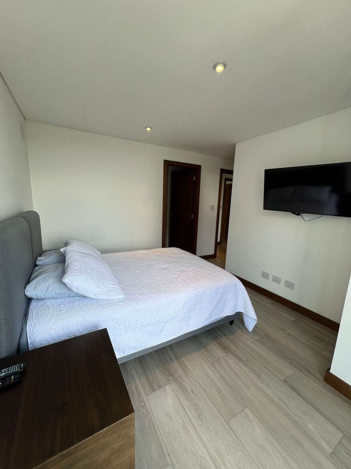RESERVA DIEZ / VENTA DE APARTAMENTO DE 3 HABITACIONES Y CS — Apartamento en Venta en Reserva Diez, Zona 10, Guatemala, Ciudad — foto 9 de 15