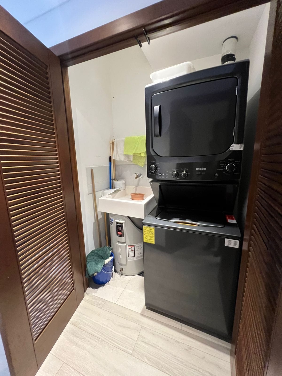 RESERVA DIEZ / VENTA DE APARTAMENTO DE 3 HABITACIONES Y CS — Apartamento en Venta en Reserva Diez, Zona 10, Guatemala, Ciudad — foto 13 de 15