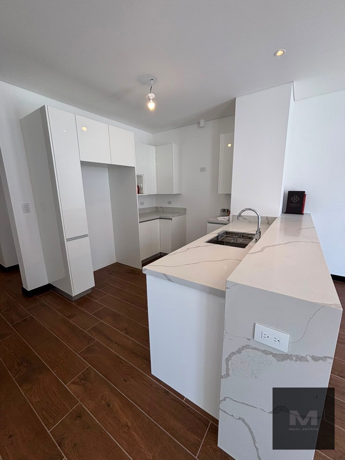 🏙️ APARTAMENTO EN RENTA CAYALÁ (+1) — Apartamento en Alquiler en Lirios de Cayalá IV, Zona 16, Guatemala, Ciudad — foto 3 de 10